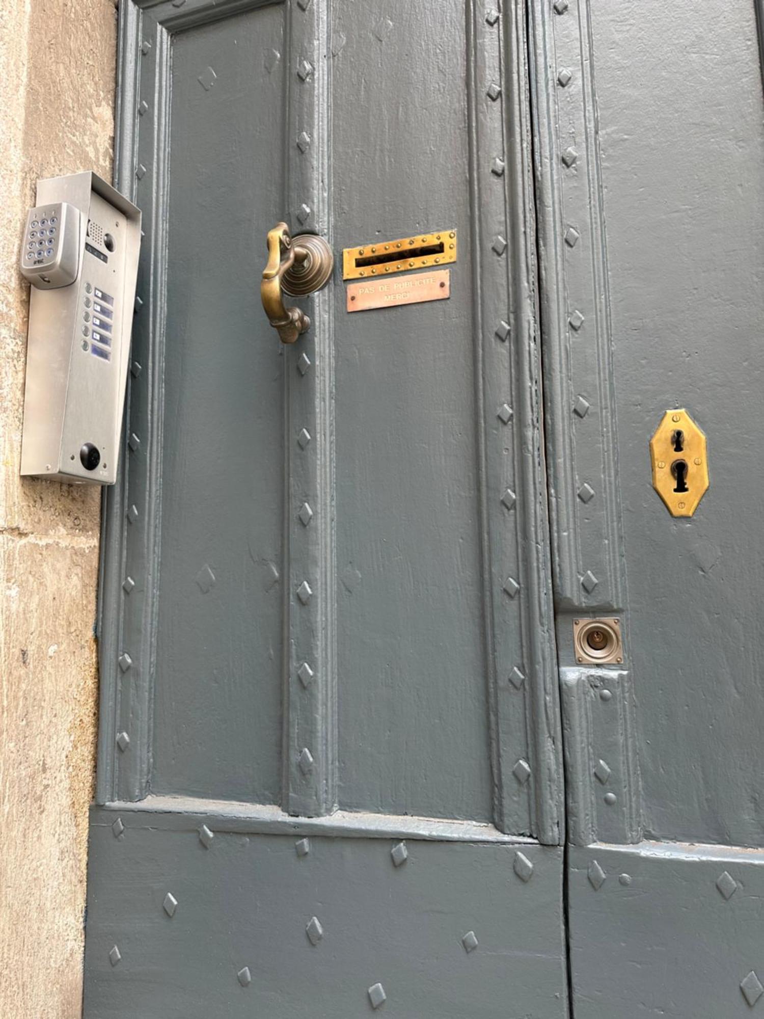Thomas Price Appart Narbonne Exterior photo